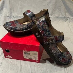 Alegria Women's Colorful Mary Jane Flats. Paloma style. Copacetic color.